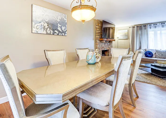 3 Mi To South Park: Quiet Area Getaway Holiday home *